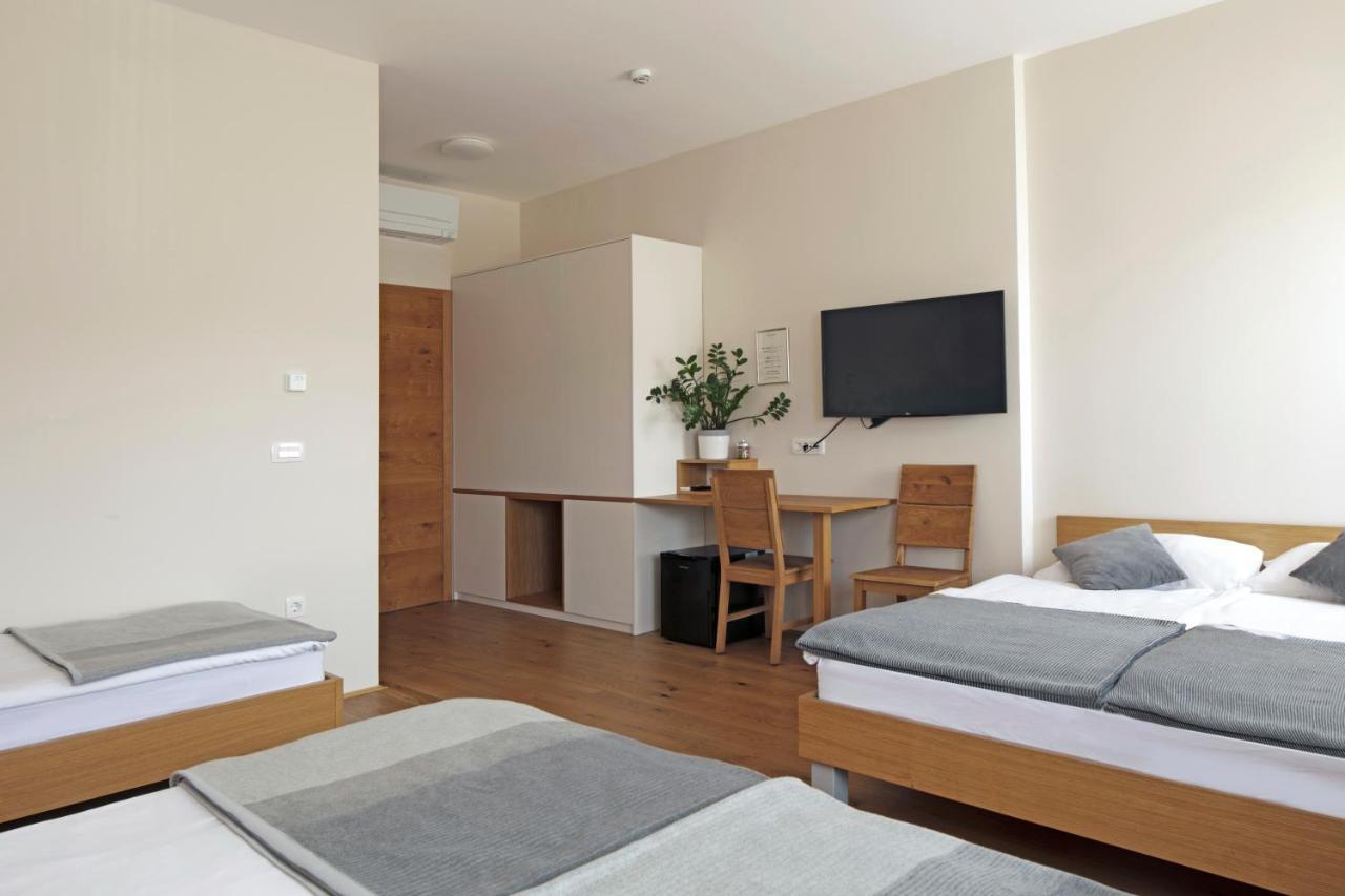 Guesthouse Turšič Vrhnika Exteriér fotografie